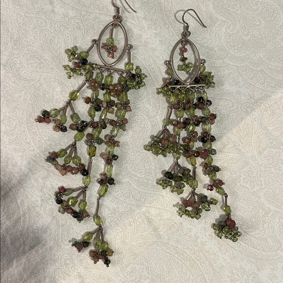 Elegant Gold and Black Chandelier Earrings - Picture 2 of 4